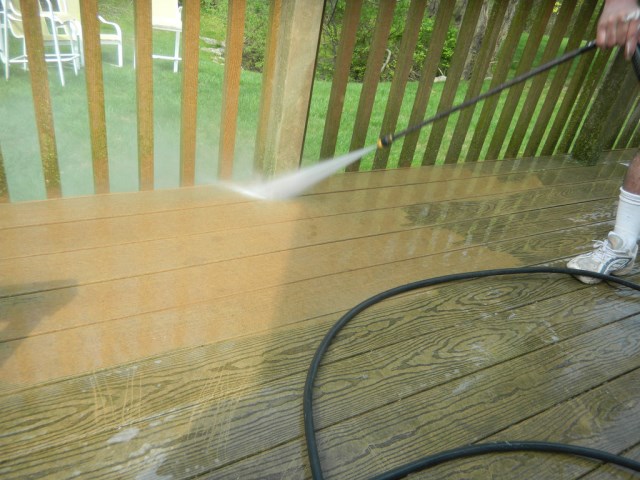 using a pressure hose in cleaning